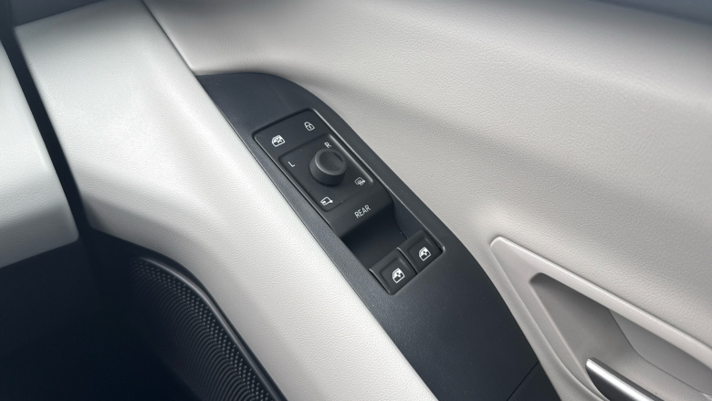 Ford Capri 125kW Style 52kWh 5dr Auto Electric Estate